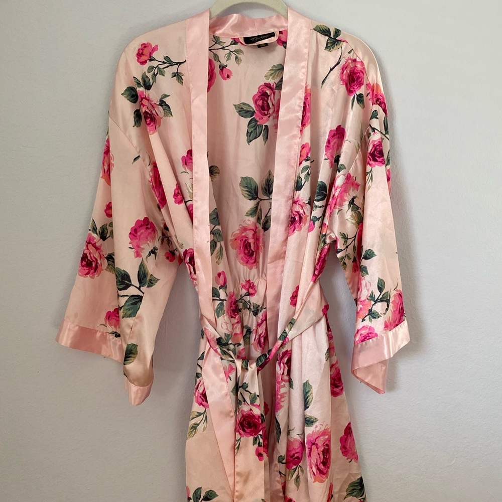 Floral Bedroom Robe - Picture 2 of 2